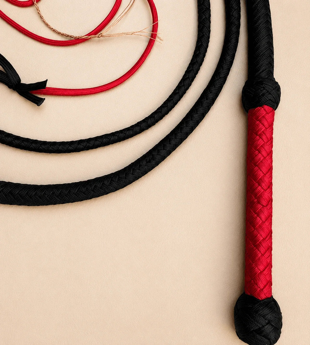 Bullwhip - Black and Red Paracord Leather 12/16 plait