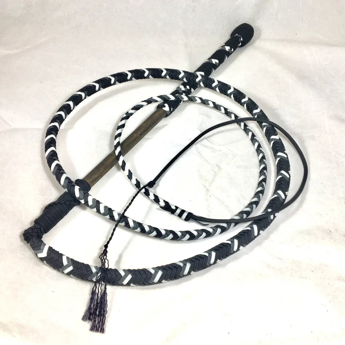 Stock Whip- Black & White Nylon -12 Plait 6ft