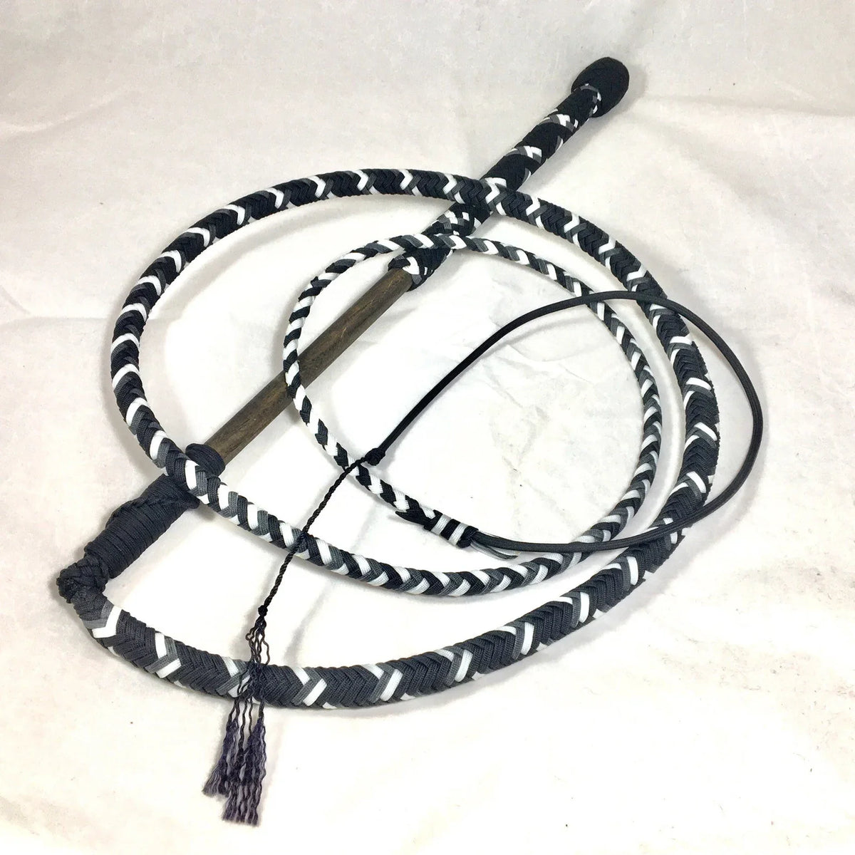 Stock Whip- Black & White Nylon -12 Plait 6ft